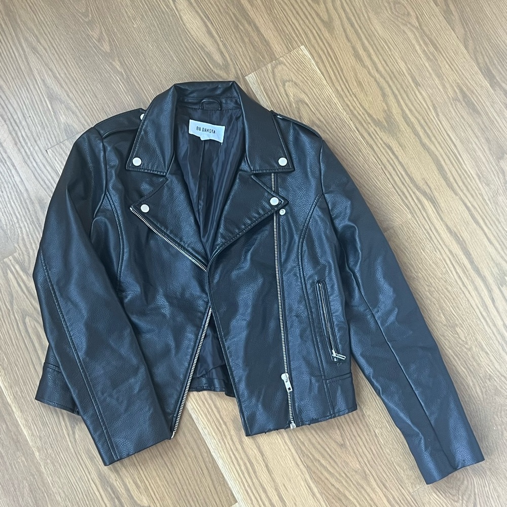 BB Dakota leather jacket in black